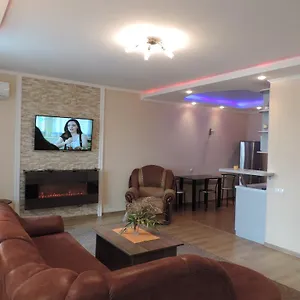 On Marshala Malinovskogo Street With Lake View Апартаменты