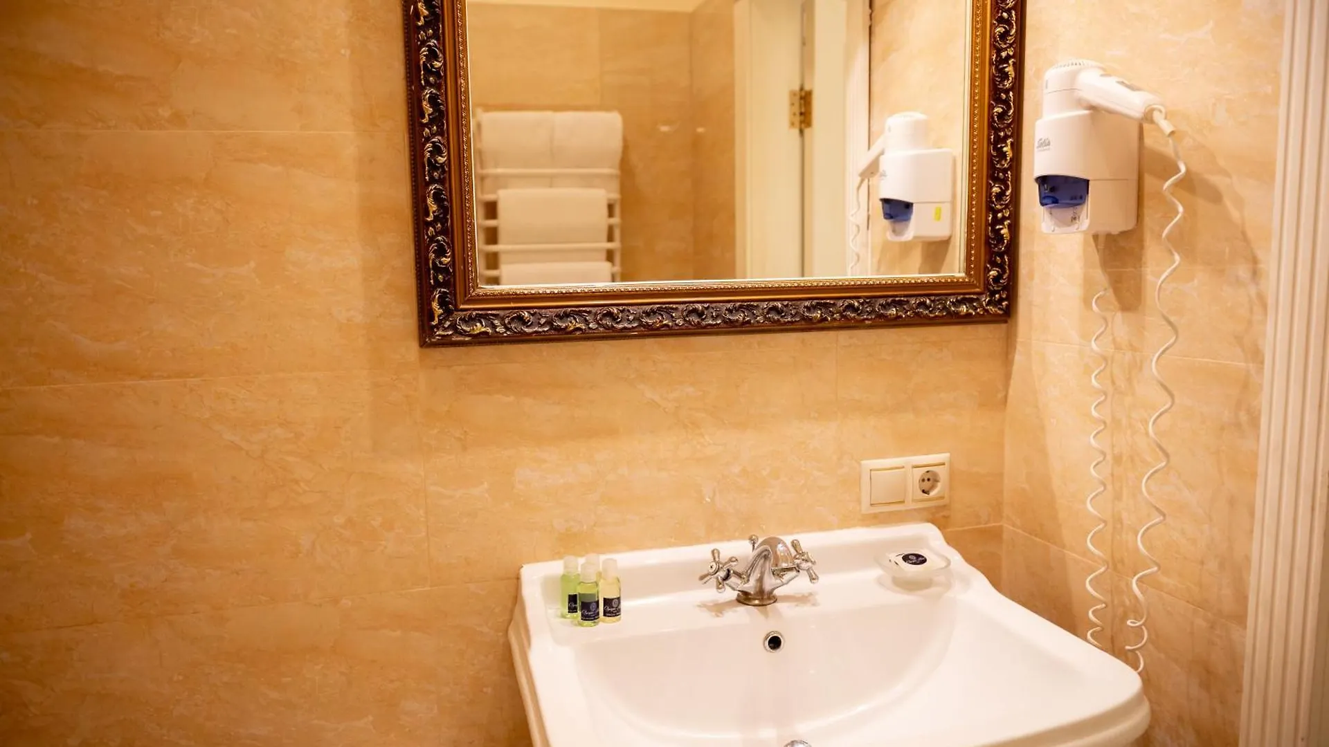 Olympic Hotel Kyiv